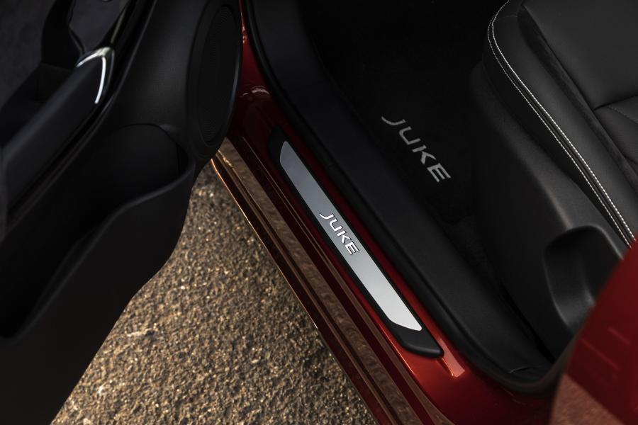Детали интерьера Nissan Juke Ti 2020 года  (AU) (фото 18 из 27)